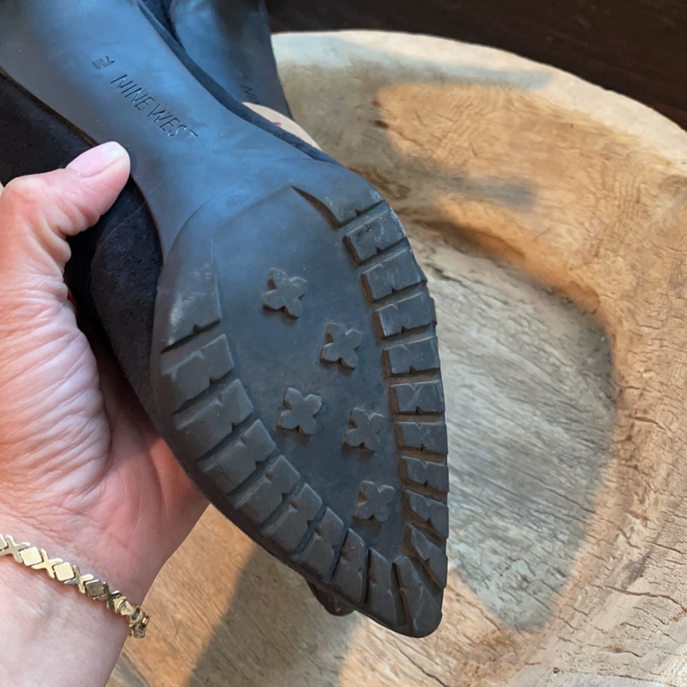 Suede pumps - Picture 3 of 5